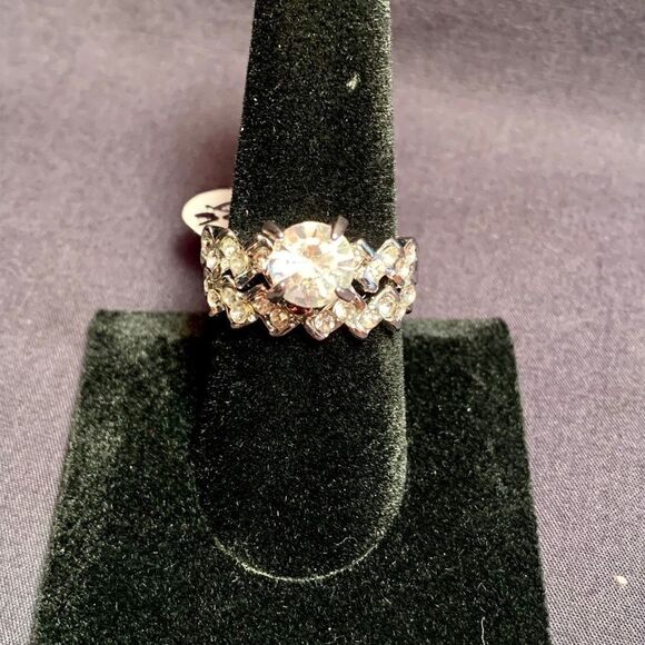 👰 I Do Ring Set 👰 Size 8.5 - Picture 1 of 3